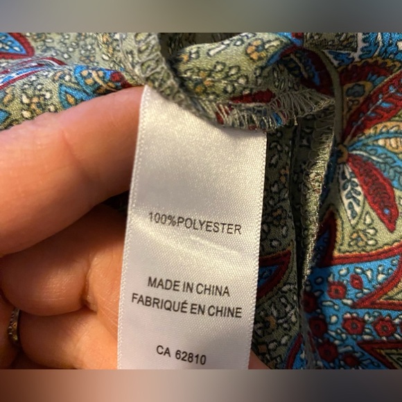 BNWT Rickie’s Patterned Collared
Shirt Medium - Picture 11 of 12